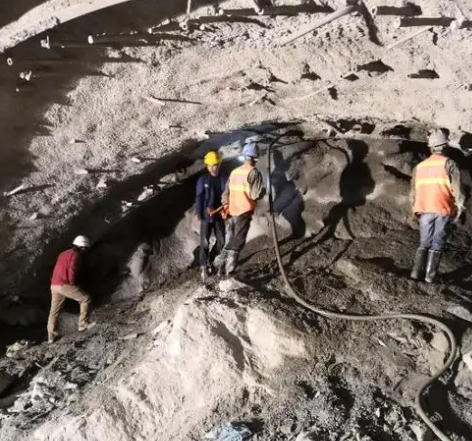 攀枝花拱顶带模注浆料的施工流程及注意事项